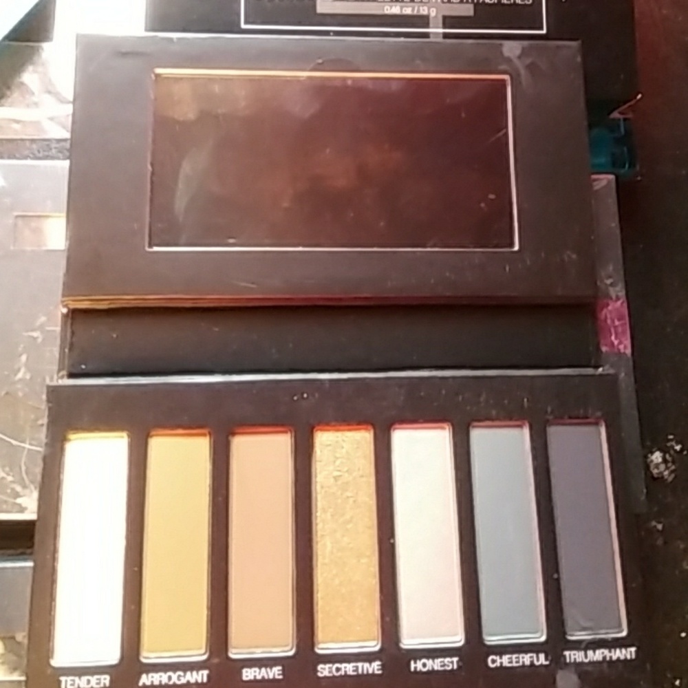 Eyeshadow palette